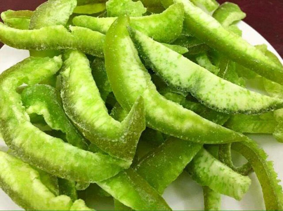 Thứ phế thải bỏ đi chế thành đặc sản: Món lừng danh Thái Lan, Việt Nam - 6
Mứt vỏ bưởi thành đặc sản ở Thái Lan.