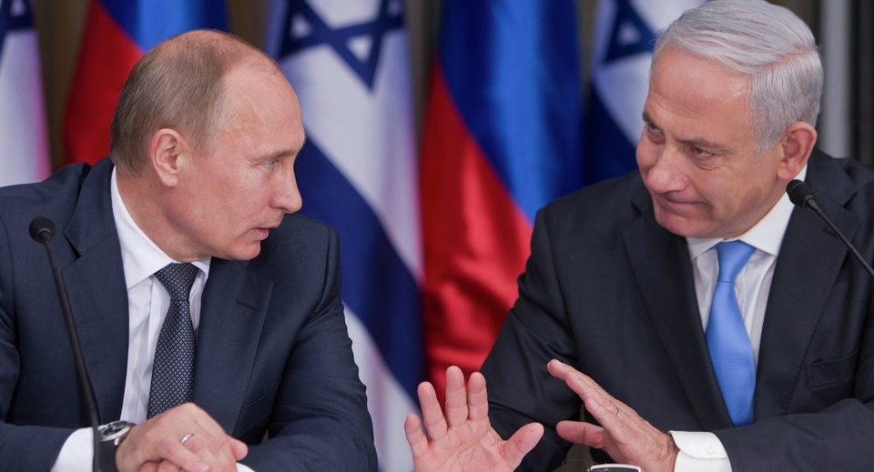 Israel đủ sức ngăn Nga chuyển “rồng lửa” S-300 tới Syria? - 1 Thủ tướng Israel Benjamin Netanyahu (phải) và Tổng thống Nga Vladimir Putin (Ảnh: Sputnik)