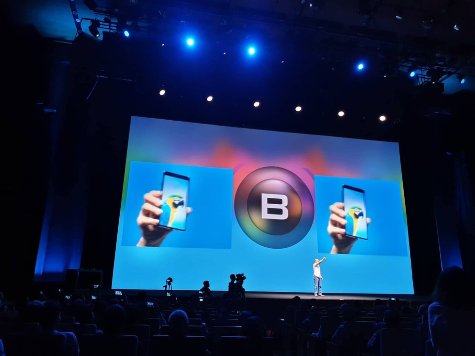 Bphone 3 có thiết kế tràn đáy, camera ấn tượng, giá từ 6,9 triệu đồng - 4 Bphone 3 có thiết kế tràn đáy, camera ấn tượng, giá từ 6,9 triệu đồng - 4
