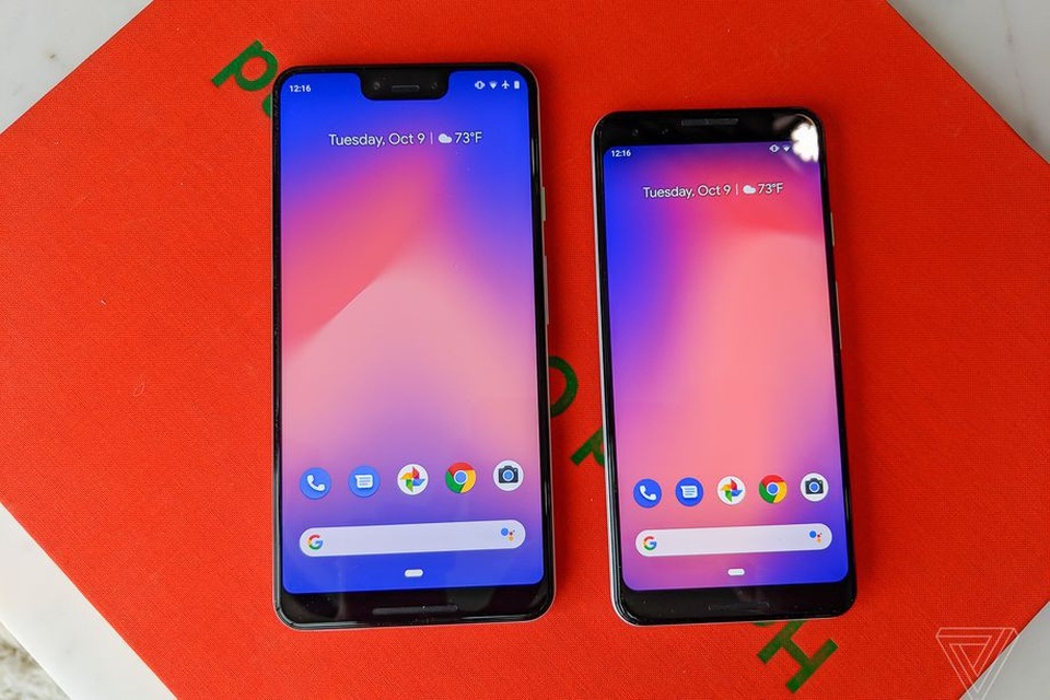 Google trình làng bộ đôi Pixel 3 và 3 XL - Màn hình lớn và camera tốt hơn - 1 Bộ đôi Pixel 3 (phải) và 3 XL mới ra mắt của Google