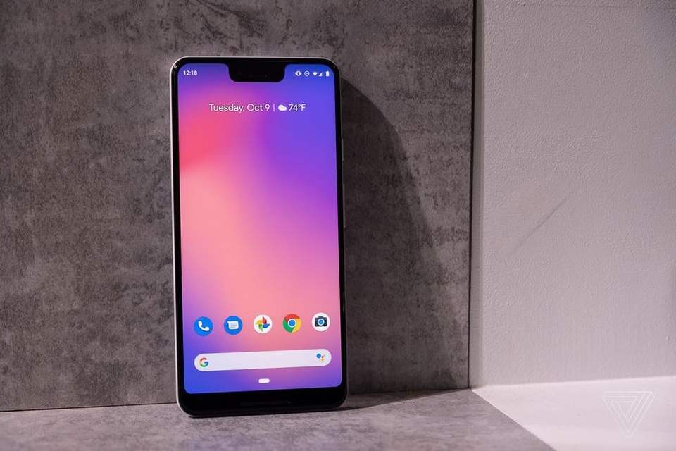 Google trình làng bộ đôi Pixel 3 và 3 XL - Màn hình lớn và camera tốt hơn - 3 Pixel 3 XL sở hữu màn hình “tai thỏ” như nhiều mẫu smartphone ra mắt gần đây