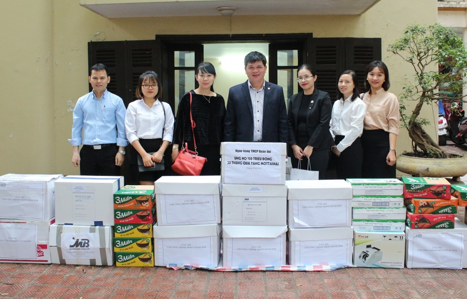 MB trao và tặng quà chương trình Mottainai 2018 - 1 MB trao và tặng quà chương trình Mottainai 2018 - 1