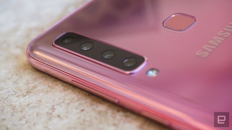 Cận cảnh smartphone 4 camera đầu tiên trên thế giới vừa ra mắt - 5 Cận cảnh cụm 4 camera trên smartphone
