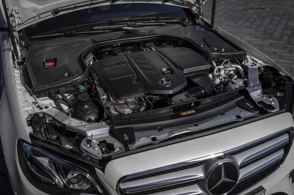 Mercedes-Benz ra hai phiên bản hybrid cho dòng E-Class - 17 Mercedes-Benz ra hai phiên bản hybrid cho dòng E-Class - 17
