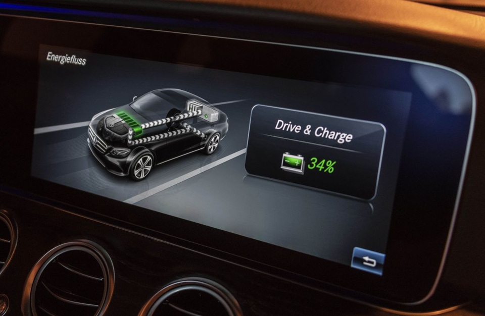 Mercedes-Benz ra hai phiên bản hybrid cho dòng E-Class - 10 Mercedes-Benz ra hai phiên bản hybrid cho dòng E-Class - 10