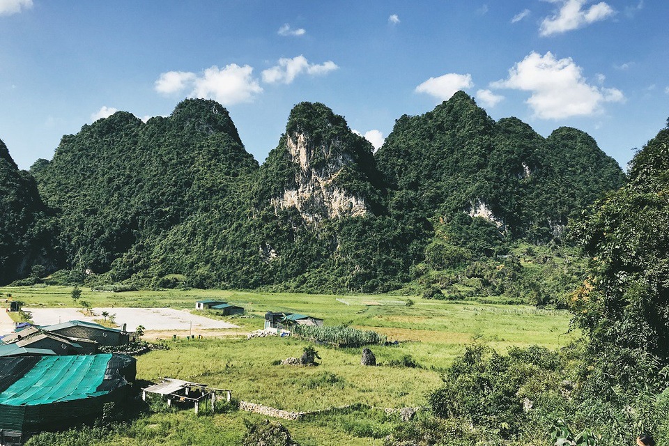 “Thiên đường mùa thu” ở Việt Nam nhất định phải ghé thăm tháng 10 này - 2 Cao Bằng là địa danh thuộc vùng núi Đông Bắc, được bao quanh bởi bốn về núi non hùng vĩ. Ảnh: Thanh Thúy