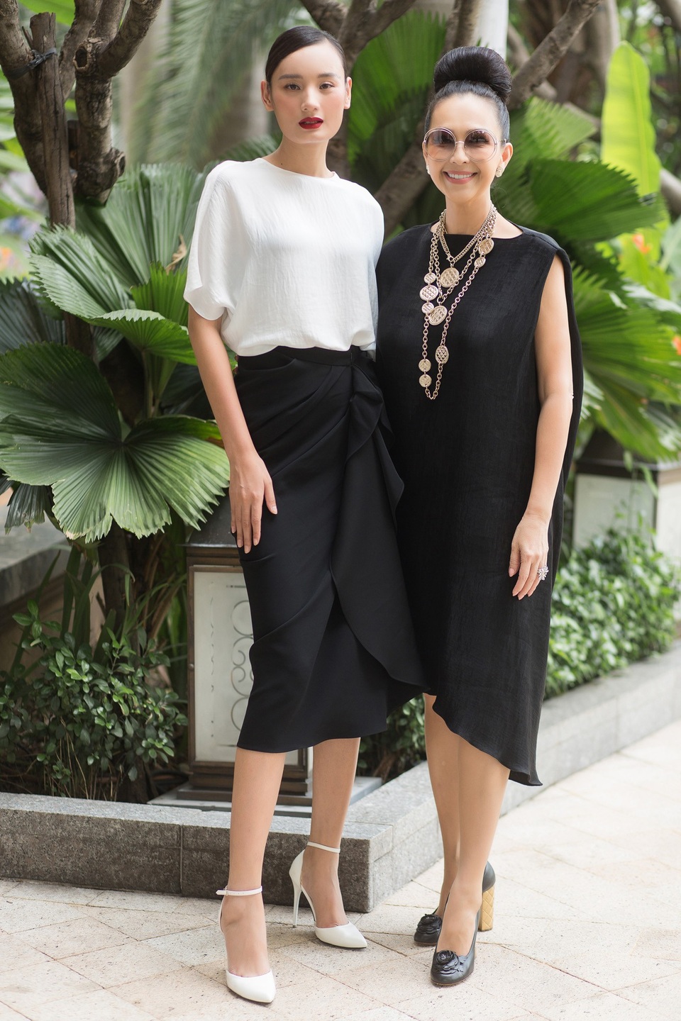 Lê Thuý đón tuổi mới bên bạn bè - 4