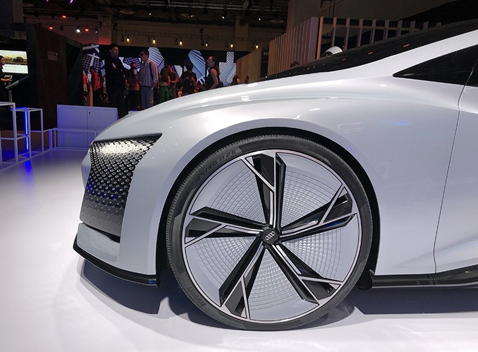 Xe tự hành của Audi ra mắt thị trường Đông Nam Á - 8 Xe tự hành của Audi ra mắt thị trường Đông Nam Á - 8