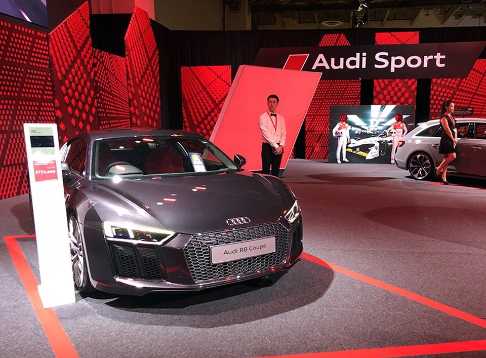 Xe tự hành của Audi ra mắt thị trường Đông Nam Á - 2 Hiện một số khách hàng của Audi tại Việt Nam đang có cơ hội trải nghiệm những mẫu xe mới nhất của hãng xe sang nước Đức, khi có mặt tại sự kiện Audi Brand Exprerience 2018 tổ chức tại Singapore.