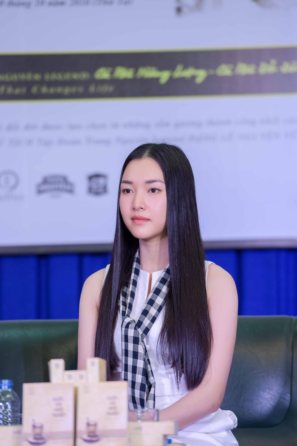 “Nàng thơ xứ Huế” Ngọc Trân từng tự ti và lo sợ mỗi khi rời khỏi đất Huế - 5 “Nàng thơ xứ Huế” Ngọc Trân từng tự ti và lo sợ mỗi khi rời khỏi đất Huế - 5