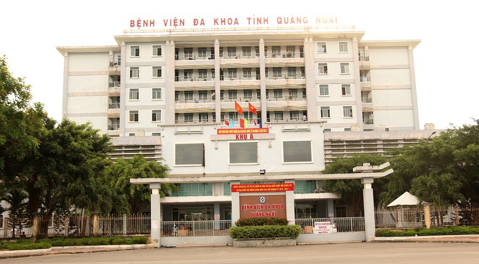 Bệnh nhân tử vong sau ca phẫu thuật lấy dụng cụ chỉnh hình xương đùi - 1 Bệnh viện Đa khoa tỉnh Quảng Ngãi đang làm rõ nguyên nhân cụ ông 68 tuổi tử vong sau ca phẫu thuật lấy dụng cụ chỉnh hình.