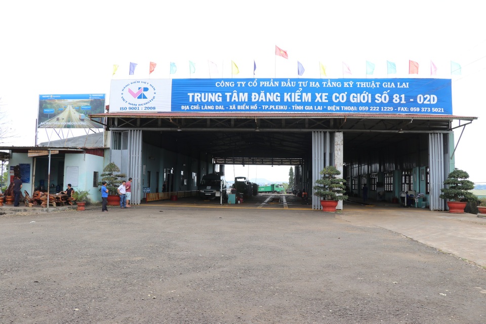 Đình chỉ 1 dây chuyền kiểm định xe cơ giới và 3 đăng kiểm viên có sai phạm - 1 Trung tâm đăng kiểm, nơi xảy ra sai phạm