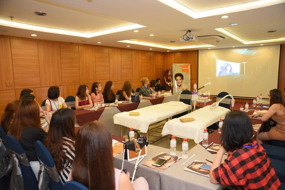 Khởi động chuỗi Workshop: Trẻ hoá không cần phẫu thuật cùng Juliette Armand - 1