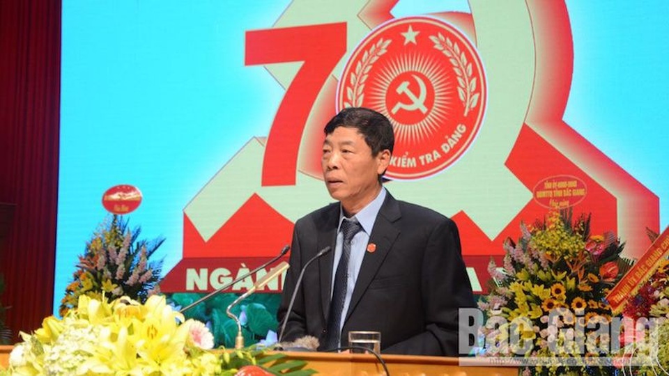 Uỷ ban kiểm tra Trung ương tặng Cờ Thi đua xuất sắc cho Uỷ ban kiểm tra Tỉnh ủy Bắc Giang - 1
Bí thư tỉnh uỷ Bắc Giang Bùi Văn Hải phát biểu tại lễ kỷ niệm. (Ảnh: Báo Bắc giang)