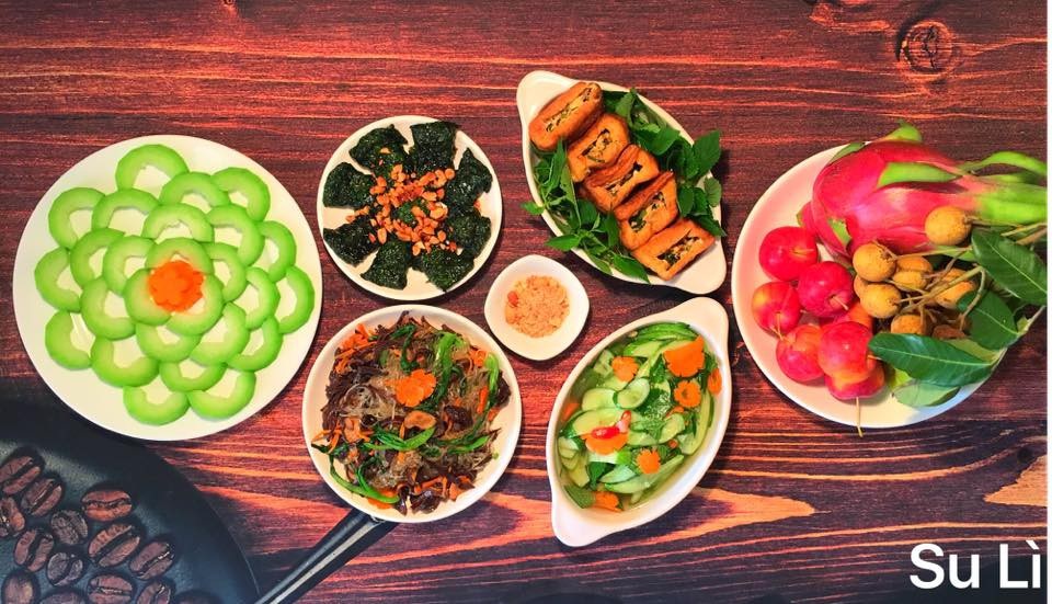 Lóa mắt với mâm cơm đẹp như nhà hàng của mẹ đảm 8x ở Hà Nội - 9 Các món chay được trình bày khá bắt mắt