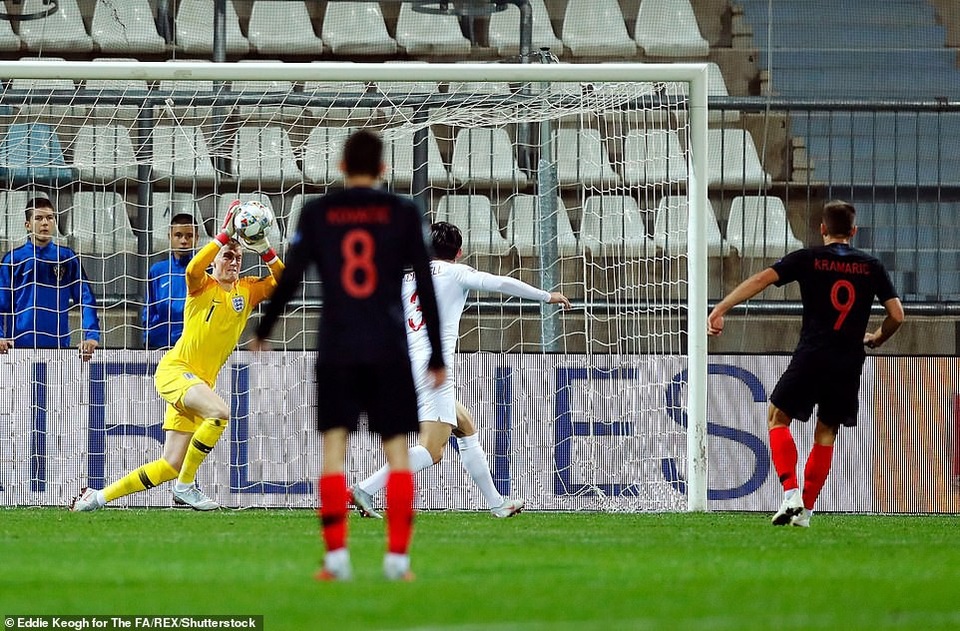 Đội tuyển Anh bất phân thắng bại với Croatia - 21
Thủ môn Pickford vẫn giữ được sự ổn định trong khung gỗ