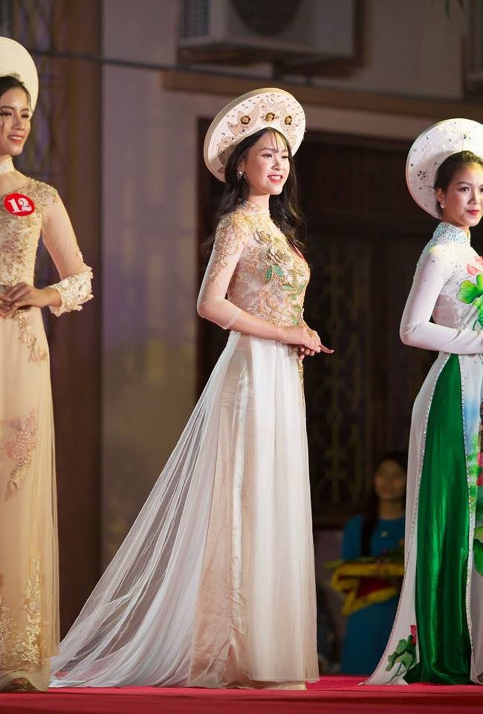 Tân Hoa khôi sinh viên Nghệ An là cô gái đến từ Hoà Bình - 2 Thảo Vi đã trải qua các phần thi: Tài năng, hoạt động xã hội, trình diễn áo dài, trang phục dạ hội và ứng xử để có thể chạm đến ngôi vị cao nhất cuộc thi.