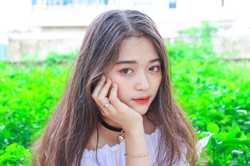 Chỉ 10 giây che nắng cho bạn, nữ sinh Bình Dương khiến dân mạng thương nhớ - 8 Chỉ 10 giây che nắng cho bạn, nữ sinh Bình Dương khiến dân mạng thương nhớ - 8