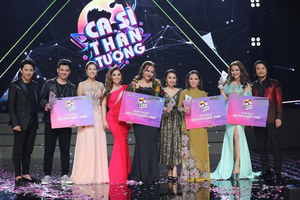 Đảm nhiệm vị trí giám khảo là ca sĩ Cẩm Ly, Minh Tuyết, Trấn Thành, đạo diễn Hoàng Nhật Nam.