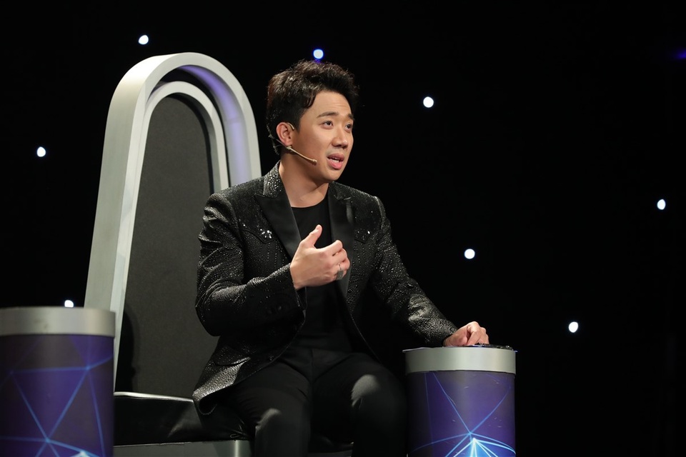 Trấn Thành là giám khảo làm việc chung với Hà Hồ nhiều nhất nên anh đứng ngồi không yên khi anh thấy Đan Trang giống đến hoàn hảo với bản chính. Anh tâm sự: “Tôi quá gần Hồ Ngọc Hà, quay đêm, ăn uống với nhau, đi show, đi châu Âu, đi Mỹ, đi Úc… cũng gặp Hồ Ngọc Hà. Cứ như người trong gia đình rồi. Không ở gần cổ thì không cảm nhận được em giống tới mức độ nào”.