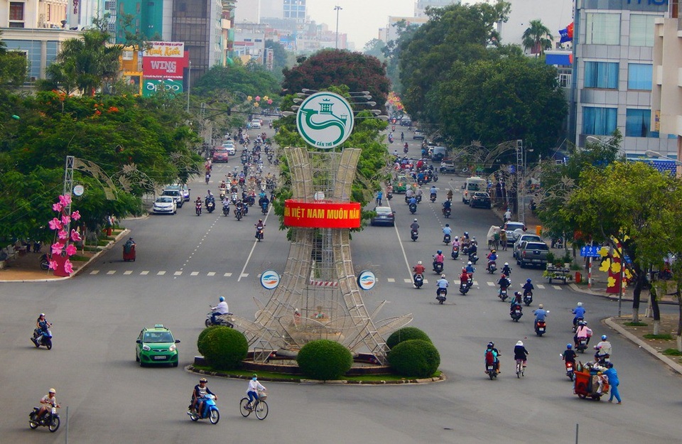 31 trường hợp thiếu chuẩn khi bổ nhiệm, bổ nhiệm lại - 2 Từ kết quả thanh tra, Chánh Thanh tra Bộ Nội vụ kiến nghị chủ tịch UBND TP Cần Thơ chỉ đạo thực hiện kiểm điểm, làm rõ trách nhiệm và có biện pháp xử lý đối với các cơ quan tổ chức, cá nhân có liên quan để xảy ra những hạn chế, tồn tại.
