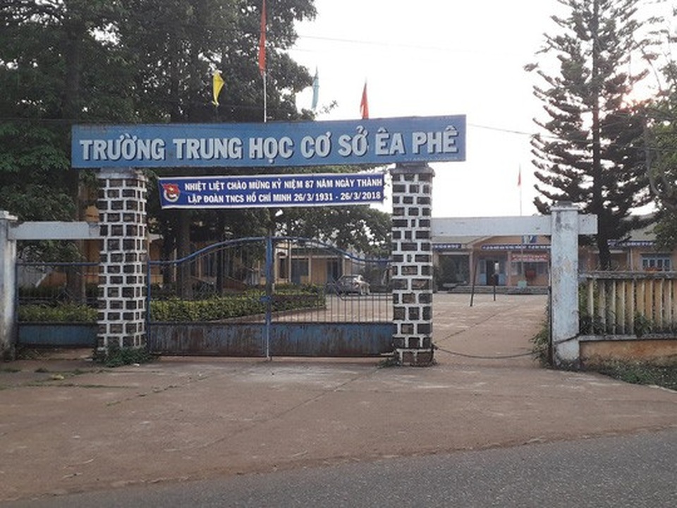 Nhận tiền "chạy" việc, một hiệu trưởng bị khởi tố - 1 Trường THCS Êa Phê, nơi ông Hạnh từng làm hiệu trưởng