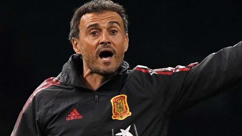 Những cựu cầu thủ nổi tiếng thành công rực rỡ ở sự nghiệp HLV - 4
Luis Enrique đã trải qua những năm tháng vinh quang ở Barcelona và Real Madrid ở sự nghiệp cầu thủ. Sau đó, ông từng giành 1 chức vô địch Champions League khi dẫn dắt Barcelona. Hiện tại, HLV Luis Enrique đang là thuyền trưởng của đội tuyển Tây Ban Nha.