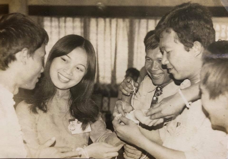 NSND Thái Bảo và kỷ niệm nhớ đời khi bị cố NSND Lê Dung từ chối dạy nhạc - 11 Nụ cười tỏa nắng của Thái Bảo từng đốn tim nhiều anh chàng trường nhạc.