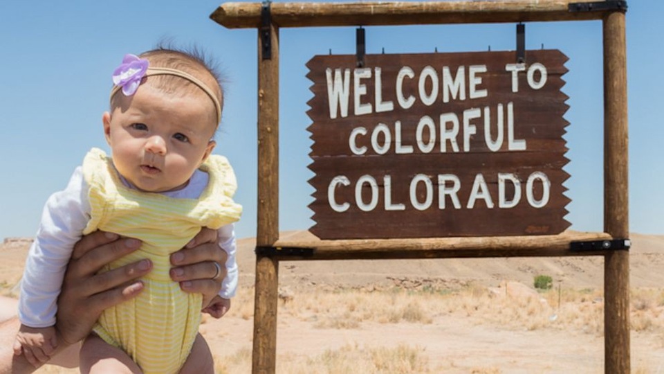 Bé gái 5 tháng tuổi du lịch gần 50 bang nước Mỹ - 3 Cô bé đang được Guiness xác nhận để trở thành người trẻ nhất du lịch khắp nước Mỹ