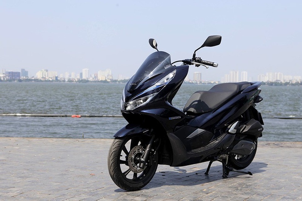 Honda PCX - Mẫu xe máy hybrid đầu tiên tại Việt Nam - 4 Honda PCX - Mẫu xe máy hybrid đầu tiên tại Việt Nam - 4