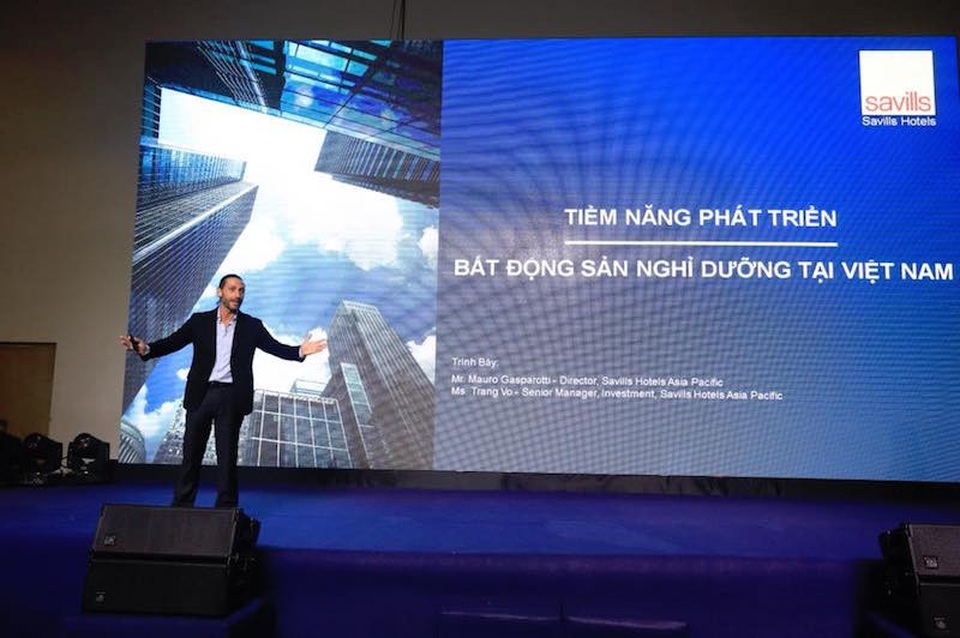 Ông Mauro Gasparotti, Giám Đốc Savills Hotels Châu Á Thái Bình Dương chia sẻ tại buổi hội thảo “Điểm nóng thị trường BĐS du lịch, nghỉ dưỡng Mũi Né, Phan Thiết” cuối tuần qua.