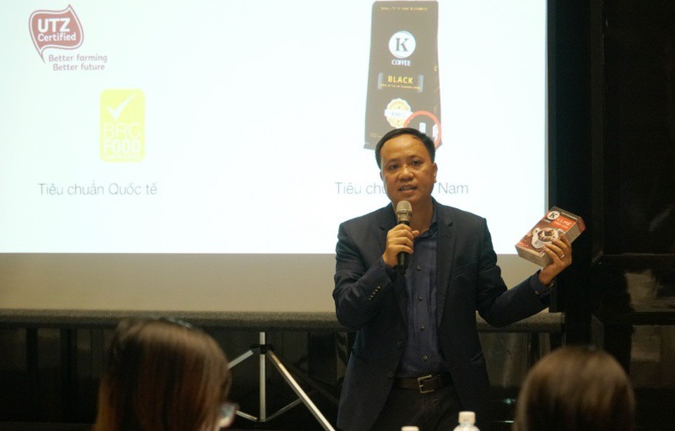 CEO Phan Minh Thông: “K – Coffee cùng nông dân làm cà phê chuẩn quốc tế UTZ và BRC” - 1 Anh Phan Minh Thông - Phó Chủ tịch Hiệp hội Hồ tiêu Việt Nam, Chủ tịch HĐQT, Tổng Giám đốc Công ty Cổ phần Phúc Sinh cho rằng, thị trường nội địa rất tiềm năng.
