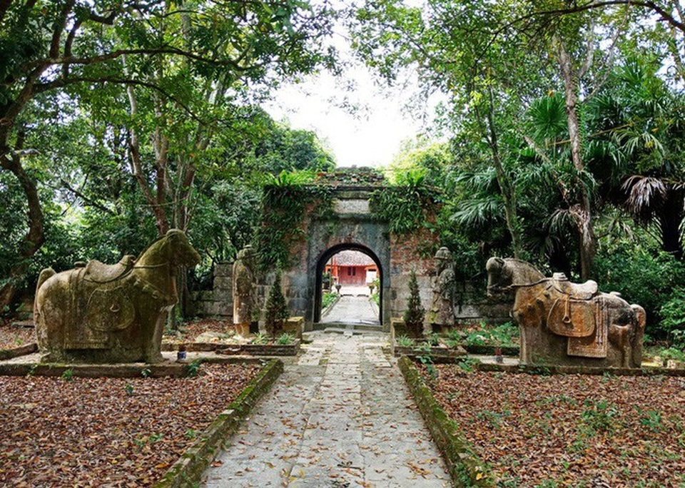 Thành nhà Hồ "đệ nhị" bị lãng quên, 52 tỉ đồng trùng tu vẫn nằm "trên giấy" - 1 Thành nhà Hồ "đệ nhị" bị lãng quên, 52 tỉ đồng trùng tu vẫn nằm "trên giấy" - 1