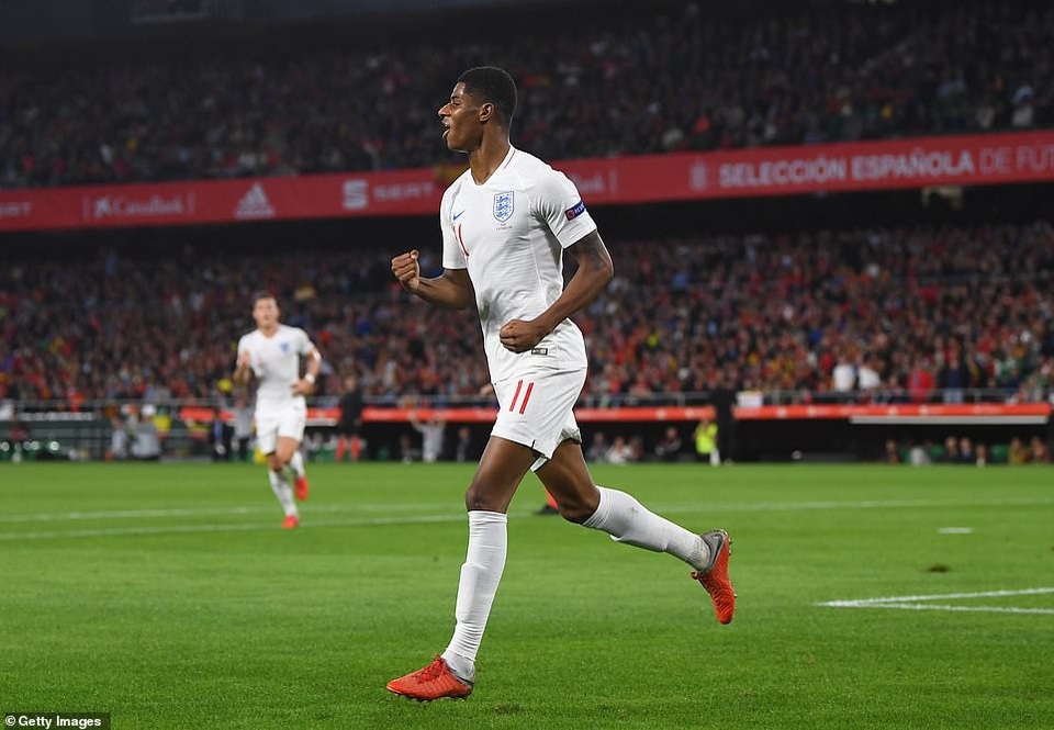 Tây Ban Nha 2-3 Anh: Cú đúp của Sterling - 11
Rashford...