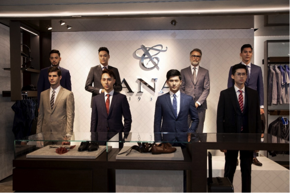 Lễ khai trương Canali tại Hà Nội với sự góp mặt của nhiều quý ông và doanh nhân thành đạt - 3
Cấu trúc không trọng lượng là yếu tố chủ đạo của bộ sưu tập.