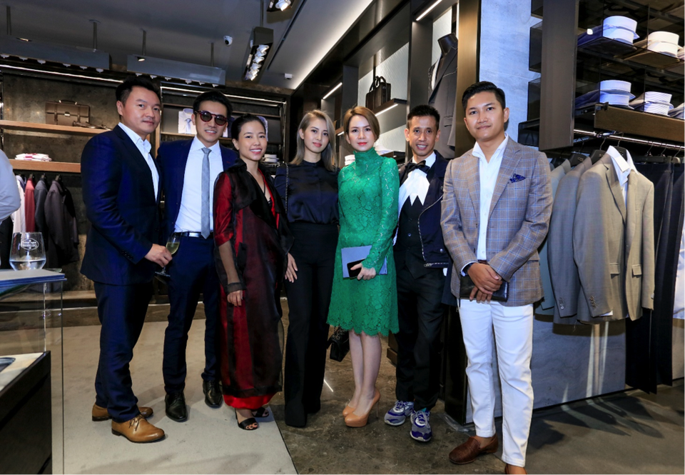 Lễ khai trương Canali tại Hà Nội với sự góp mặt của nhiều quý ông và doanh nhân thành đạt - 9 Lễ khai trương Canali tại Hà Nội với sự góp mặt của nhiều quý ông và doanh nhân thành đạt - 9