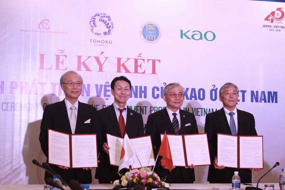 Xây dựng hệ thống các biện pháp phòng chống sự truyền nhiễm - 1
Thỏa thuận hợp tác đã chính thức được ký kết giữa các bên