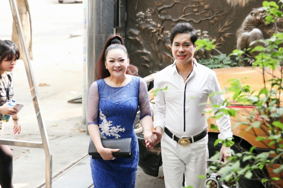 Ngọc Sơn tiết lộ sự thật về tin đồn sắp cưới Như Quỳnh - 5 Luôn tình tứ mỗi khi gặp nhau nhưng Ngọc Sơn khẳng định: Giờ đây chúng tôi chỉ là hai anh em thân thiết với nhau trong nghề và trong cuộc sống đời thường.