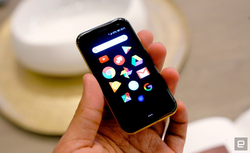Smartphone Palm được “hồi sinh” với thiết kế tí hon độc đáo - 3 Palm khiến nhiều người hồi tưởng về những chiếc smartphone ra đời cách đây chục năm