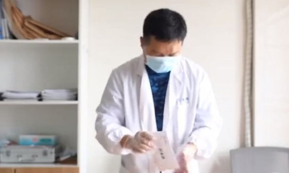 Cô gái yêu cầu 5 người đàn ông xét nghiệm ADN để tìm cha cho con - 1 Cô gái yêu cầu 5 người đàn ông xét nghiệm ADN để tìm cha cho con - 1
