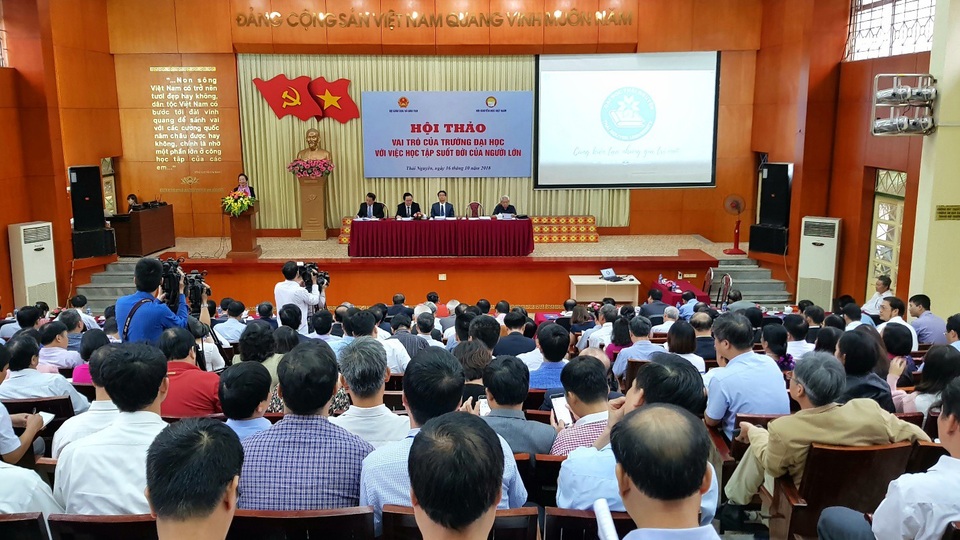 Giáo dục Đại học: "Chìa khóa" học tập suốt đời của người lớn - 3
Toàn cảnh hội thảo.