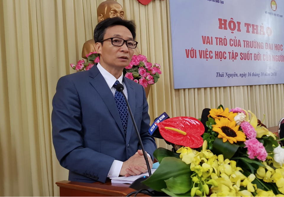 Phó Thủ tướng Vũ Đức Đam: “Trường Đại học hãy là hình mẫu đầu tiên của học tập suốt đời” - 2
Phó Thủ tướng Vũ Đức Đam
