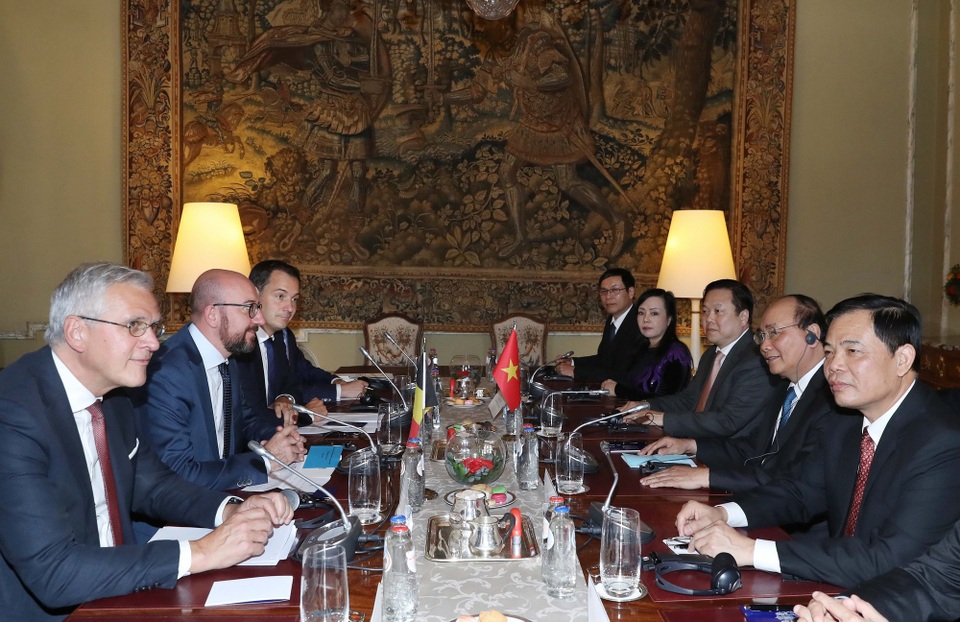 Thủ tướng Nguyễn Xuân Phúc hội đàm với Thủ tướng Bỉ Charles Michel - 2
Thủ tướng Bỉ Charles Michel hội đàm với Thủ tướng Nguyễn Xuân Phúc