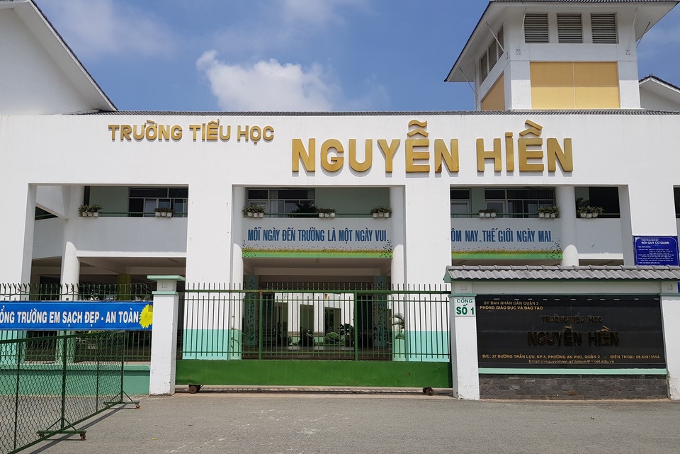 TPHCM: Phụ huynh "góp ý" về cô giáo thường dùng thước đánh trẻ - 1 Nhiều phụ huynh ở thuộc lớp ở khối 2, Trường tiểu học Nguyễn Hiền, TPHCM kiến nghị, góp ý nhà trường về cô giáo thường đánh, phạt trẻ.