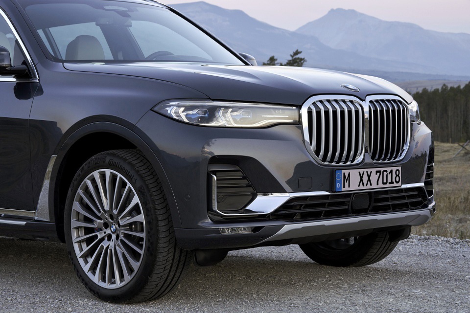 BMW X7 đã sẵn sàng cho cuộc chiến với Mercedes-Benz GLS - 9 BMW X7 đã sẵn sàng cho cuộc chiến với Mercedes-Benz GLS - 9