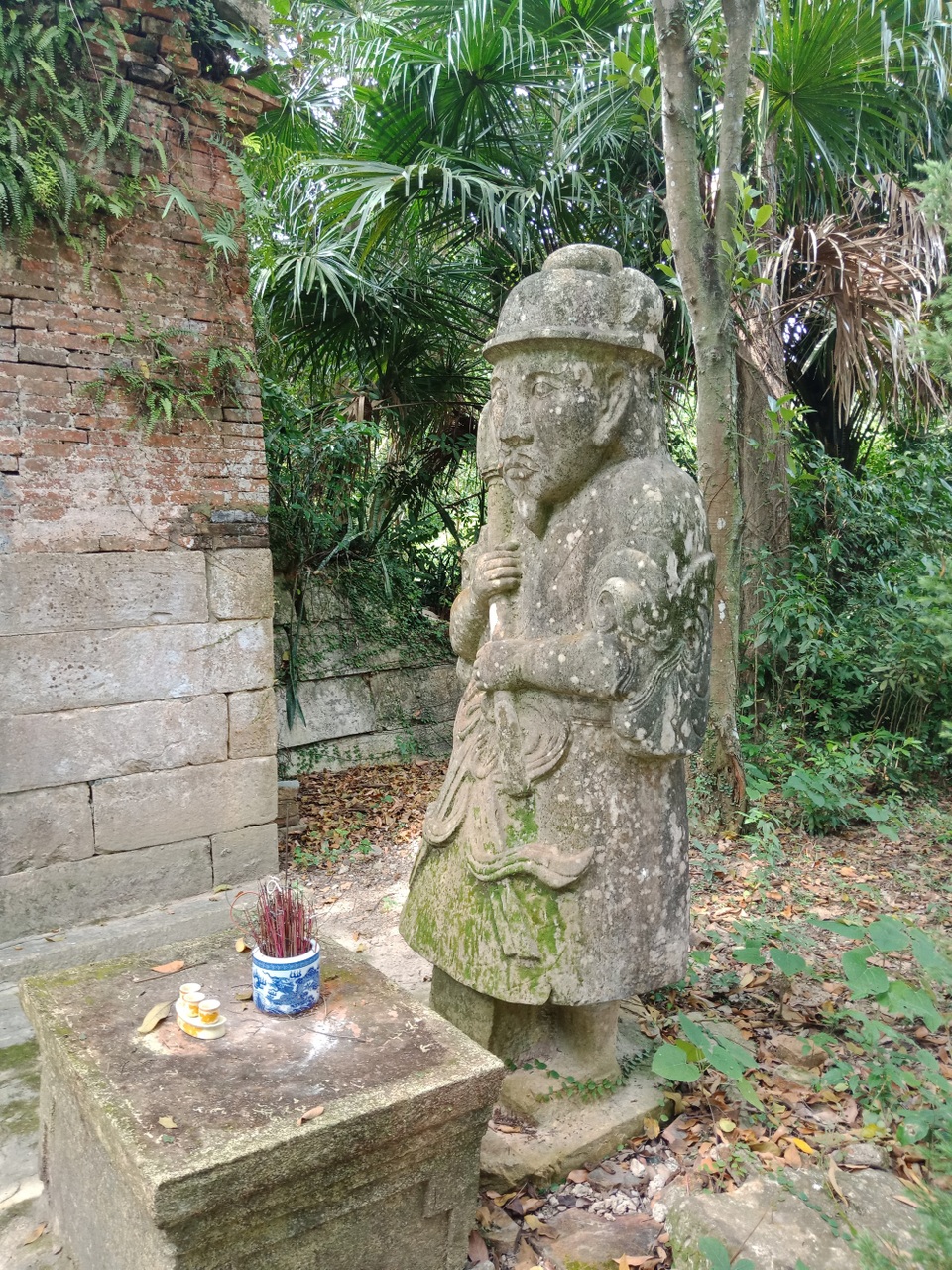 Thanh Hóa: Di tích đền cổ hơn 400 năm có nguy cơ thành phế tích - 3 Thanh Hóa: Di tích đền cổ hơn 400 năm có nguy cơ thành phế tích - 3