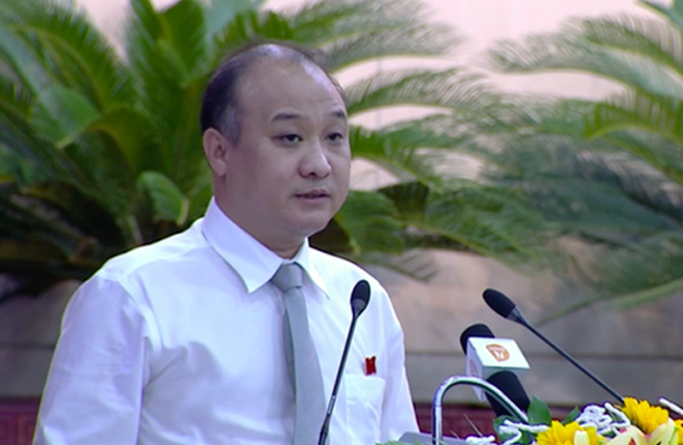 Đà Nẵng: Giám đốc Sở Tài nguyên - Môi trường làm Bí thư Quận - 1 
Ông Lê Quang Nam - GĐ Sở Tài nguyên - Môi trường vừa được Thành uỷ Đà Nẵng quyết định cho thôi giữ chức vụ này và điều động sang làm Bí thư Quận uỷ Cẩm Lệ