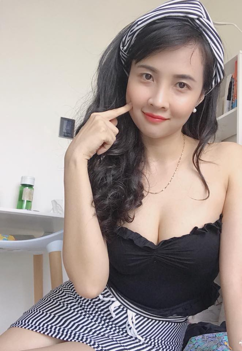 “Vợ bé” thủ đoạn của “Phận làm dâu” bị gạ gẫm ngoài đời vì quá gợi cảm - 4 Những hình ảnh này đôi lúc đã khiến cô gặp phiền toái vì người hâm mộ quá khích.