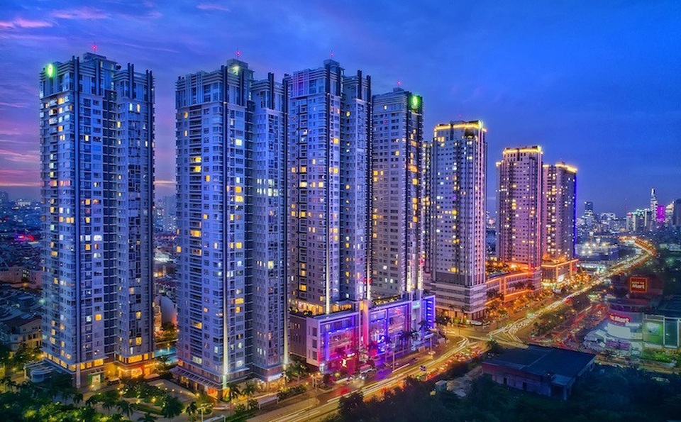 Quý IV 2018, hàng loạt công trình căn hộ sáng đèn - 1 Thành phố tiện ích Sunrise City (Q.7) nổi bật trên mặt tiền Nguyễn Hữu Thọ (Q.7)