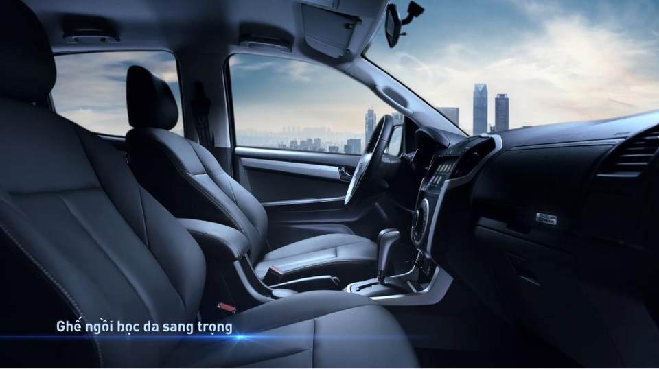 
Cabin rộng rãi, tiện nghi như xe sedan hạng sang
